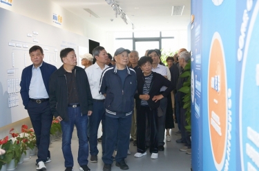 平湖市社经室老干部一行赴银河官方入口(中国)最新官网入口调研
