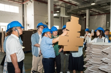 智造之光 绿色答卷 | 中央和省级媒体记者团探访平湖景包快递包装绿色治理之路